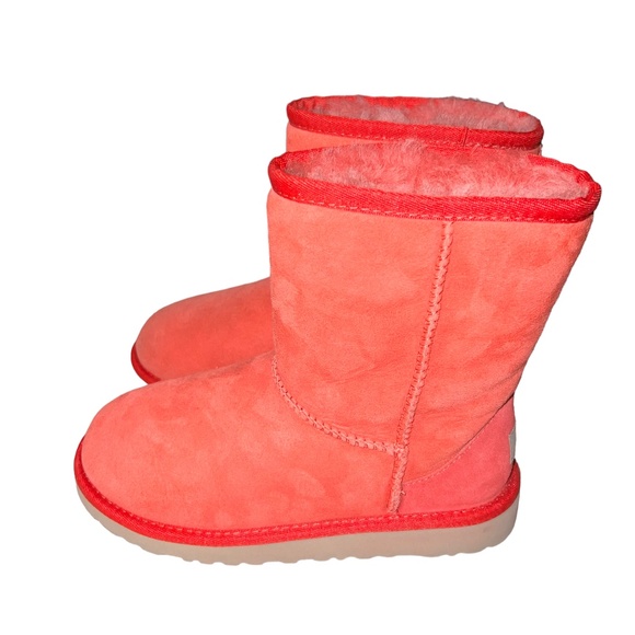Ugg Australia Big Kids Classic II Boot Ruby Red - Picture 1 of 6